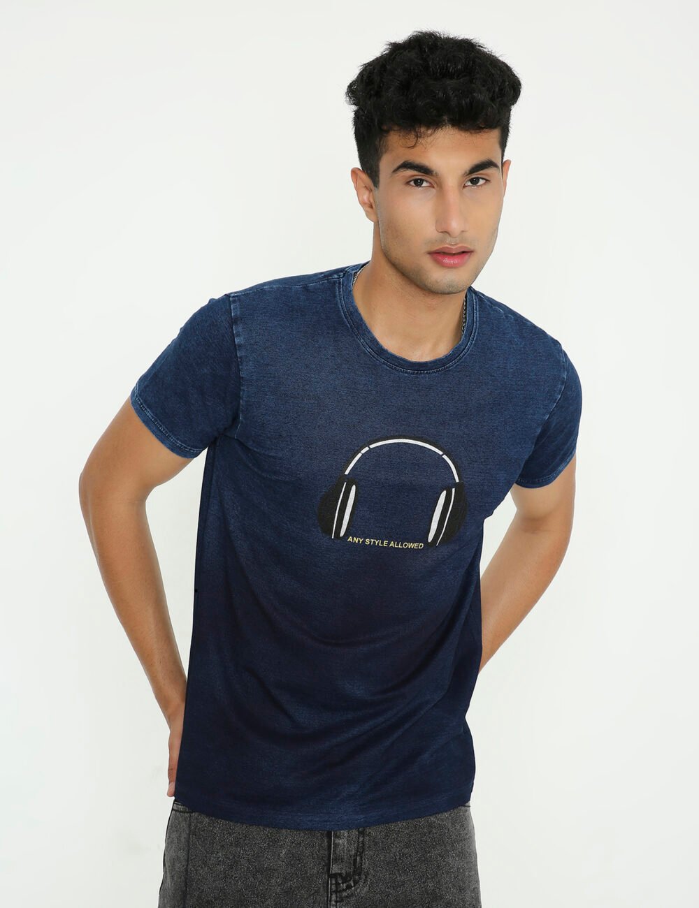 HEADPHONES - Image 10
